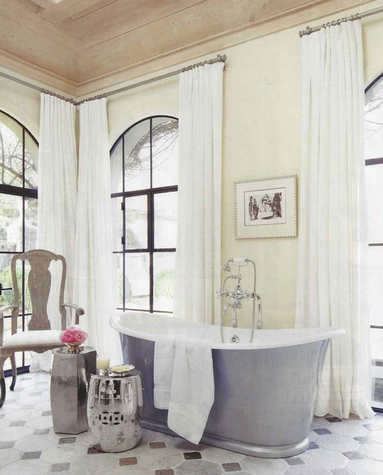 Salle de bain: comment choisir le bon habillage de fenêtres ... Inspiration Fenetre rideaux