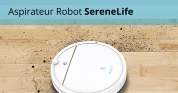 Aspirateur robot SereneLife nettoyant un plancher de bois franc couvert de saleté