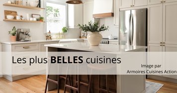 Cuisine moderne et lumineuse signée Armoires Cuisines Action, avec armoires shaker crème, comptoir en quartz blanc, électroménagers en acier inoxydable et décoration minimaliste.