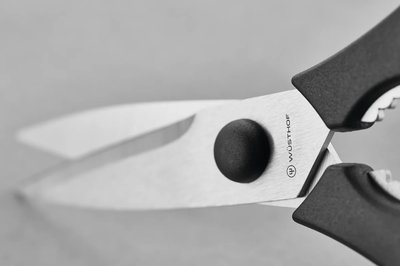 Ciseaux de cuisine Wüsthof avec poignées ergonomiques et lames en acier inoxydable – La Guilde Culinaire