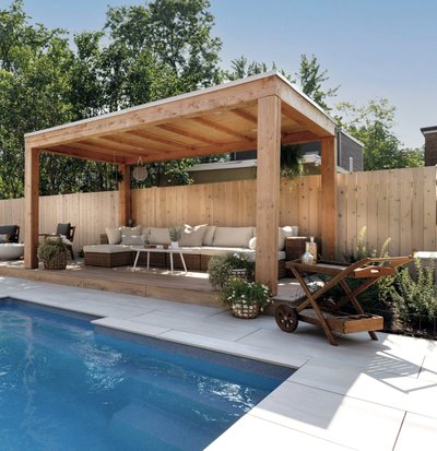 Pergola de chez Patio Concept Construction avec Salon extérieur.