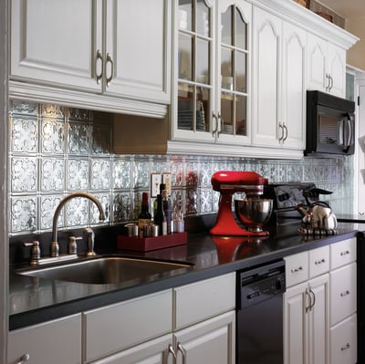metal-metallique-stainless-acier-inox-dosseret-cuisine-decorer-idees-solutions-trucs_conseils_comment_decoration_design_interieur_ameublement_quebec_canada