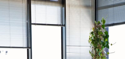 store-metallique-select-blinds-decorer-salon-idees-solutions-trucs_conseils_comment_decoration_design_interieur_ameublement_quebec_canada