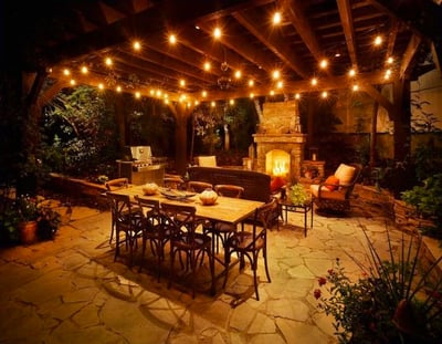 eclairage-structure-structural-parfait-ideal-luminaire-exterieur-style-outdooring-amenager-eclairer-cour-arriere-jardin-pieces-espace-idees-solutions-trucs_conseils_comment_decoration_design_interieur_ameublement_quebec_canada