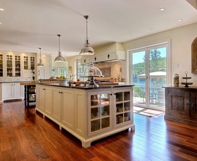 mc-ebeniste-armoires-cuisine_style_decor_champetre_rustique_campagne_francaise_vieille_europe_ameublement_quebec_canada