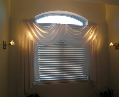 rideau-drape-sur-mesure-atelier-du-rideau-vert-saint-amable--stores-rideaux-habillage-de-fenetres-decorer-cuisine-idees-solutions-trucs_conseils_comment_decoration_design_interieur_ameublement_quebec_canada
