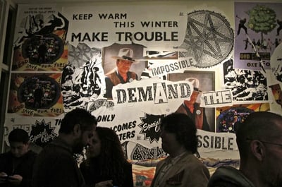 jamie_reid_mur_collage_style_decor_decoration_post-moderne_punk_ameublement_quebec_canada