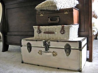 valises-antiques—menage-tri-rangement-epuration-maison-menage-organisation-minimalisme-decorer_deco_idees_solutions_trucs_conseils_comment_decoration_interieure_design_interieur_ameublement_quebec_canada