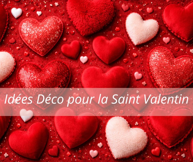 Fond rouge, coussins en forme de cœur Fond rouge, coussins en forme de cœur et ambiance chaleureuse et romantique