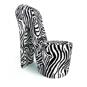 chaise-chaussure-zebre-avantage-meubles-decorer-un-salon-trucs_conseils_comment_decoration_design_interieur_ameublement_quebec_canada