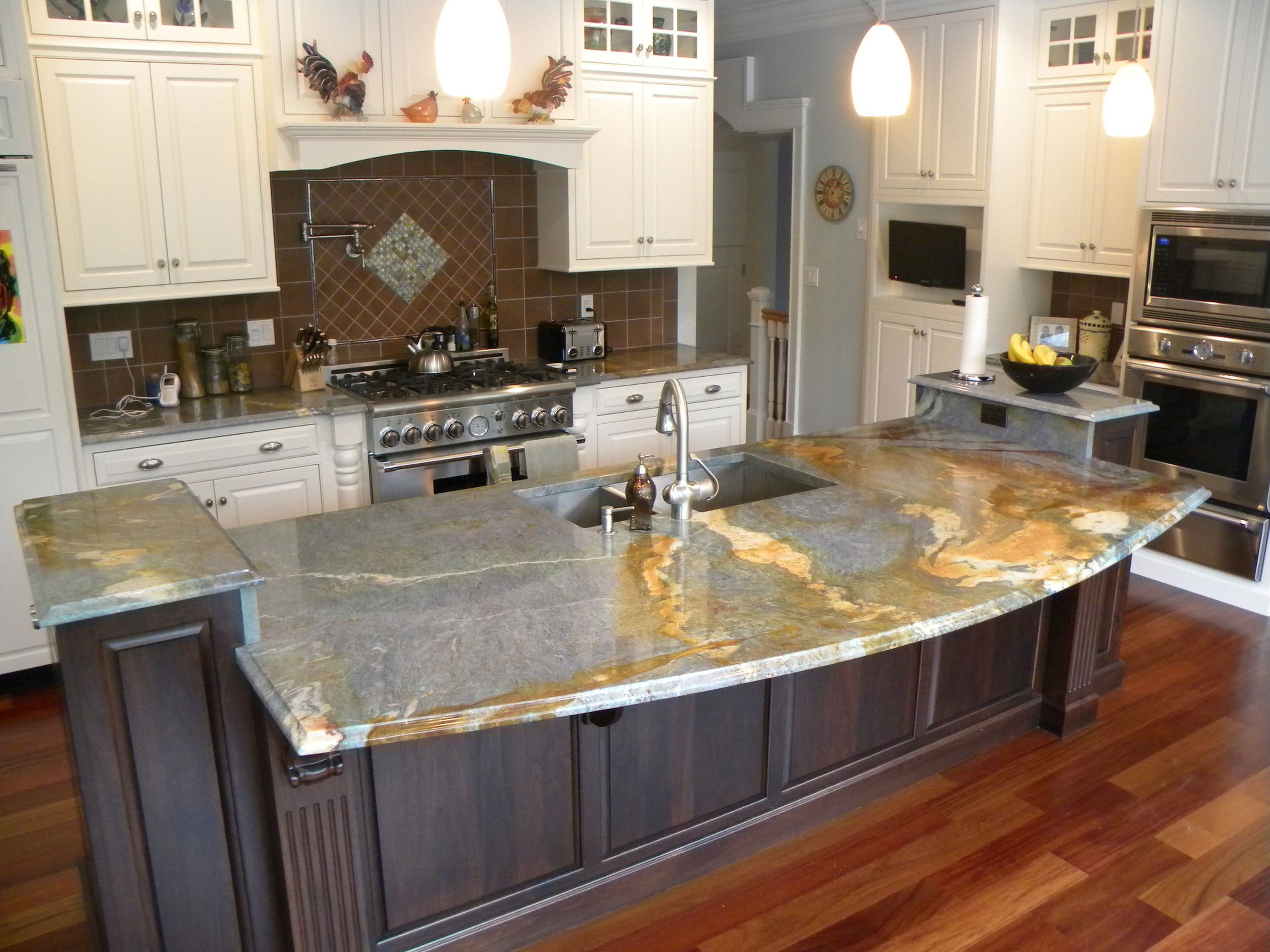 comptoir-quartz-decorer-cuisine-idees-solutions-trucs_conseils_comment_decoration_design_interieur_ameublement_quebec_canada