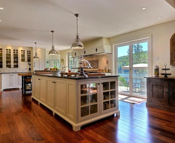 mc-ebeniste-armoires-cuisine_style_decor_champetre_rustique_campagne_francaise_vieille_europe_ameublement_quebec_canada