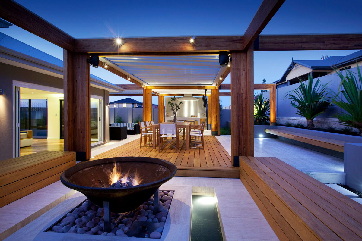 Le prolongement naturel d'une maison, c'est un espace au grand air bien intégré. SOURCE: http://imaginebackyard.com