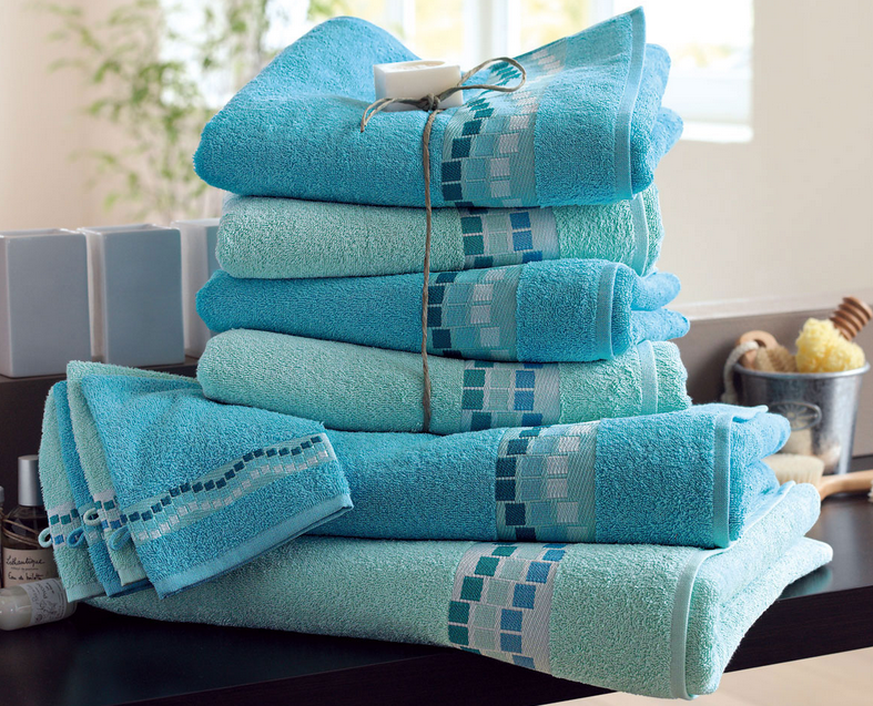 7-linges-serviettes-draps-debarbouillettes-rideau-tapis-salle-de-bain-decoration-meubles-quebec-canada