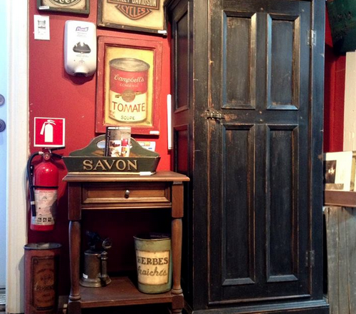 Chambre à coucher: Choisir une garde-robe, une penderie, une armoire, une commode ou un chiffonnier