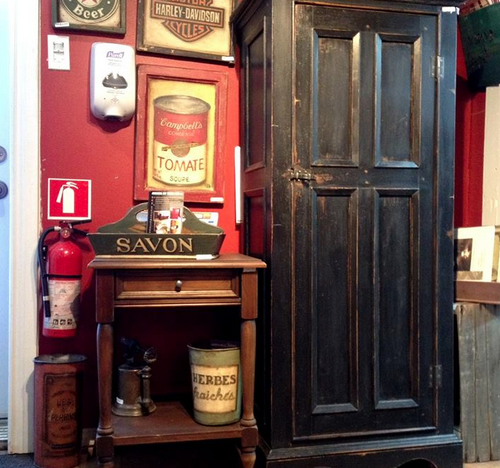 Chambre à coucher: Choisir une garde-robe, une penderie, une armoire, une commode ou un chiffonnier