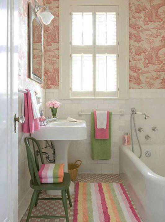 imprimes-textures-couleurs-vives-idee-decor-petite-salle-de-bain-meubles-quebec-canada