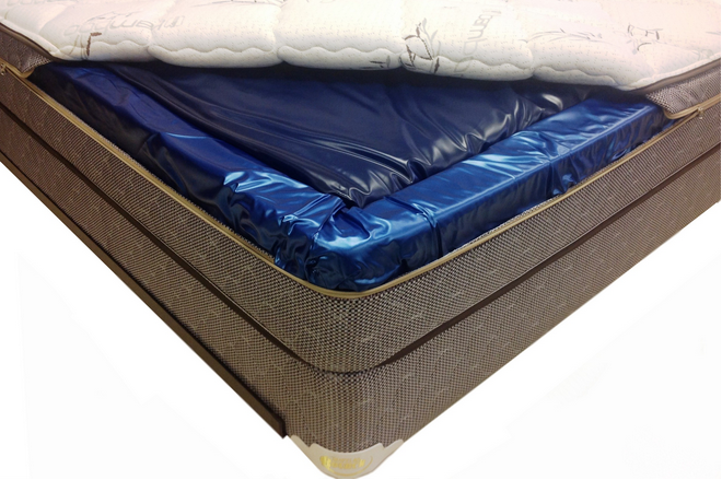 matelas-d-eau-chambre-a-coucher-chambres-decoration-meubles-meuble-meubler-ameublement_quebec_canada-decorer_deco_idees_trucs_conseils_comment_decoration_interieure_design_interieur