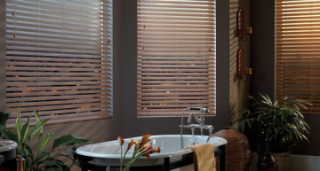 Salle de bain: Comment choisir le bon habillage de fenêtres