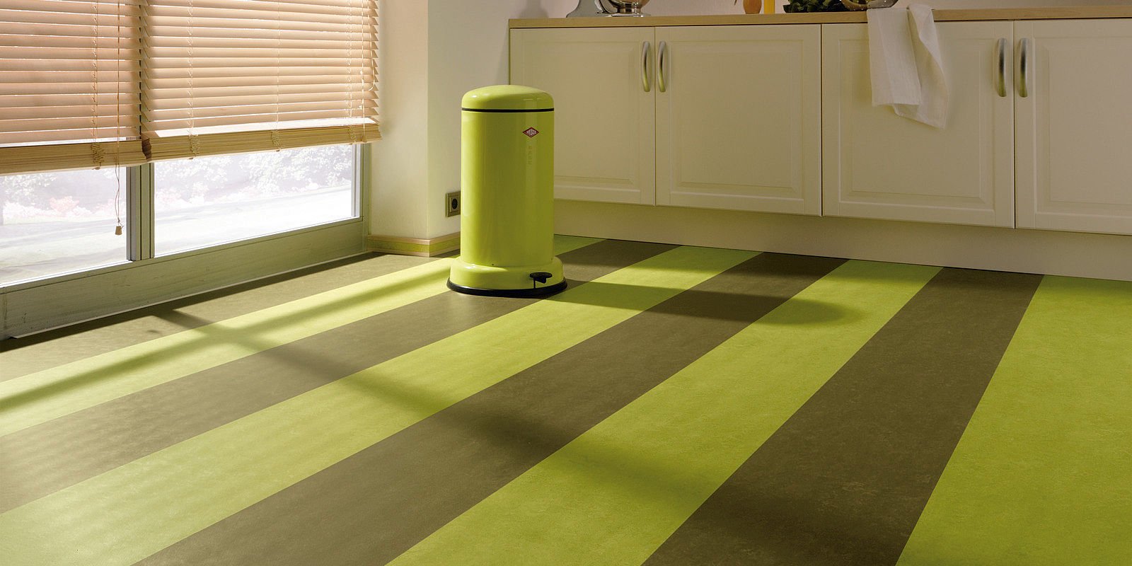 tuile_marmoleum-ecologique-design_plancher_revetement-de-plancher_decorer_deco_idees_solutions_trucs_conseils_comment_decoration_interieure_design_interieur_ameublement_quebec_canada